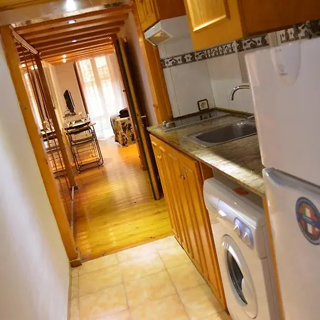 Apartment Suites Calderers 6e2 *